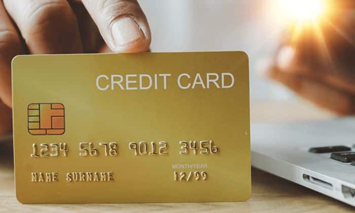 Đáo hạn thẻ tín dụng có những rủi ro tiềm ẩn gì